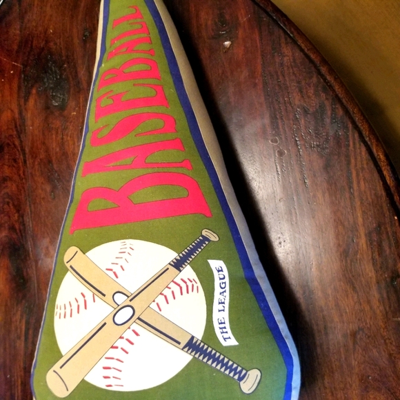 Baseball decorative pillow - Picture 1 of 2